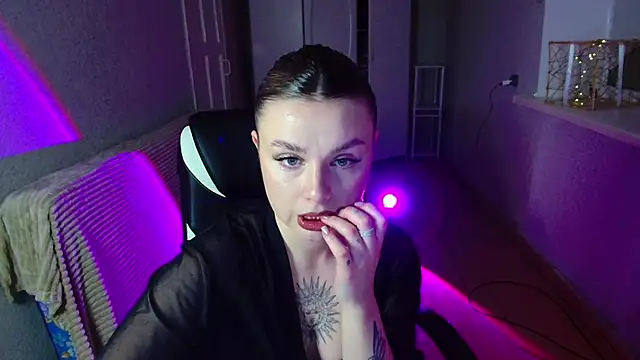 AngelicaHollywood online show from February 2026 10:33:02 PM