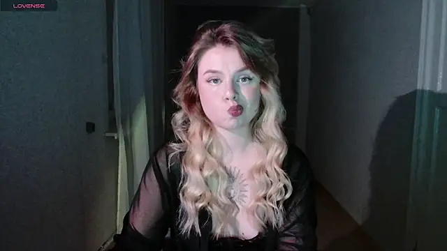 AngelicaHollywood online show from June 2026 07:52:02 PM