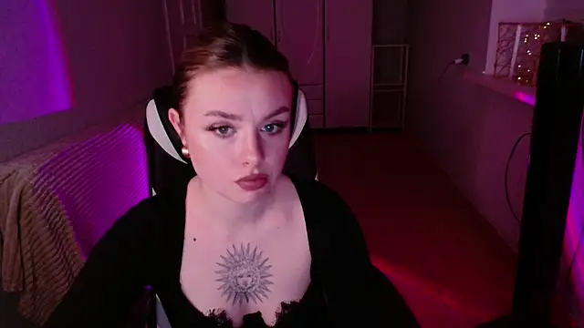 AngelicaHollywood online show from February 2026 09:47:02 PM