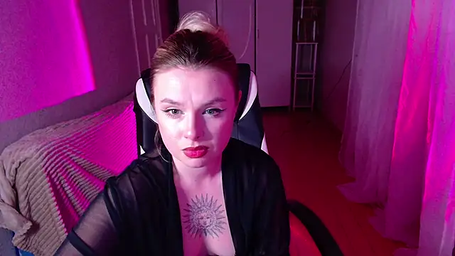 AngelicaHollywood online show from February 2026 06:17:01 PM