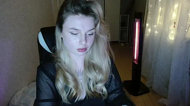 AngelicaHollywood online show from December 2025 08:41:02 PM