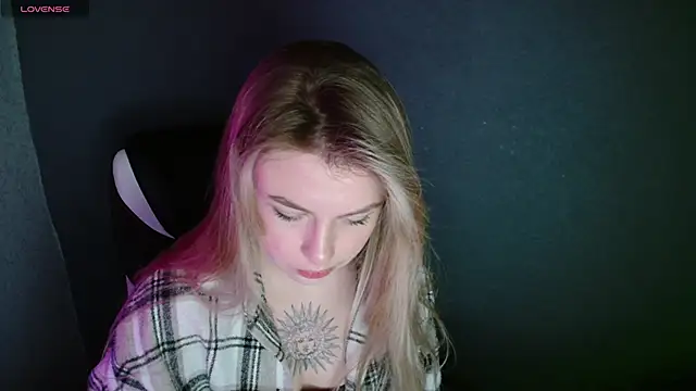 AngelicaHollywood online show from November 2025 10:26:01 PM