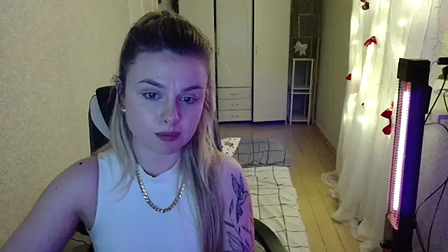AngelicaHollywood online show from December 2025 08:13:01 PM