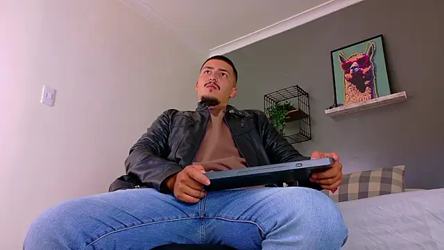 MrFox   online show from March 2026 07:29:02 PM