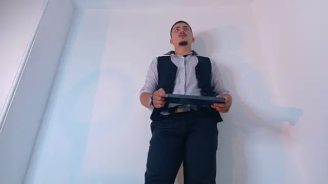 MrFox   online show from October 2025 05:31:01 PM