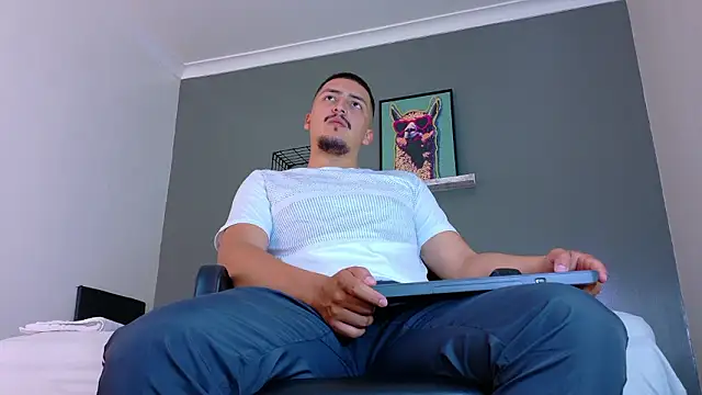 MrFox   online show from March 2026 06:11:01 PM