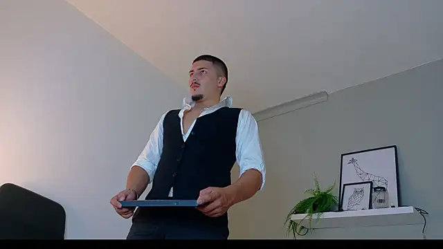 MrFox   online show from November 2025 07:39:01 PM