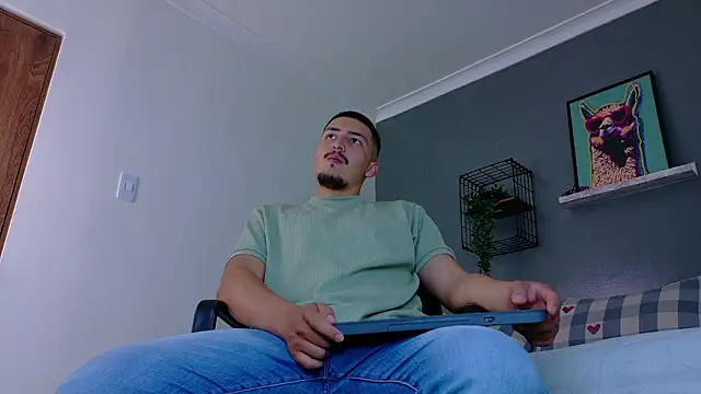 MrFox   online show from March 2026 07:27:01 PM