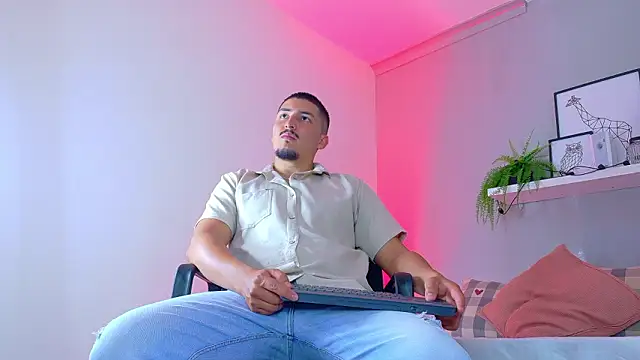 MrFox   online show from January 2026 07:28:02 PM