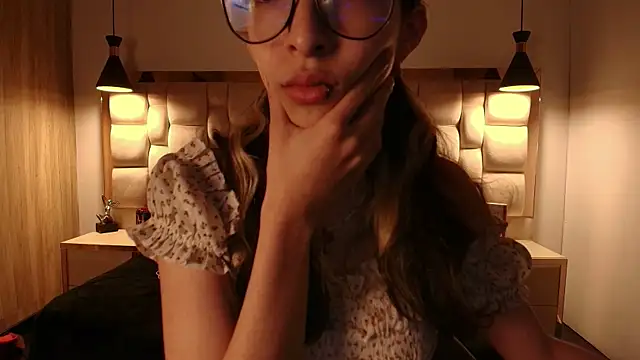 Emilia Bons online show from February 2026 01:55:01 PM