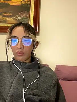 Emilia Bons online show from September 2025 02:04:01 AM