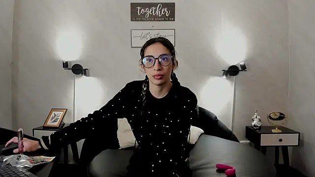 Emilia Bons online show from January 2026 03:48:02 PM