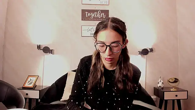 Emilia Bons online show from January 2026 01:37:02 PM