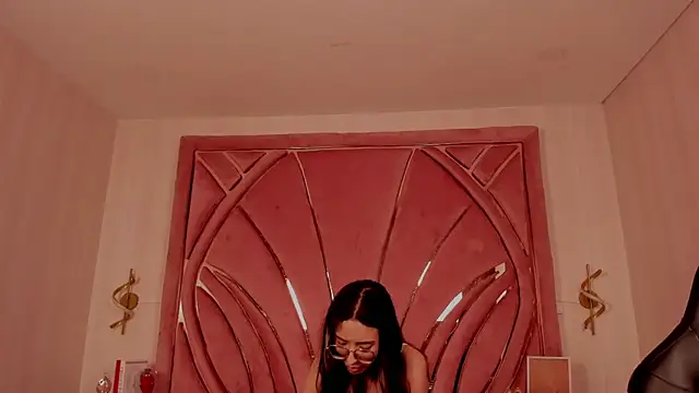 Emilia Bons online show from November 2025 01:43:02 AM