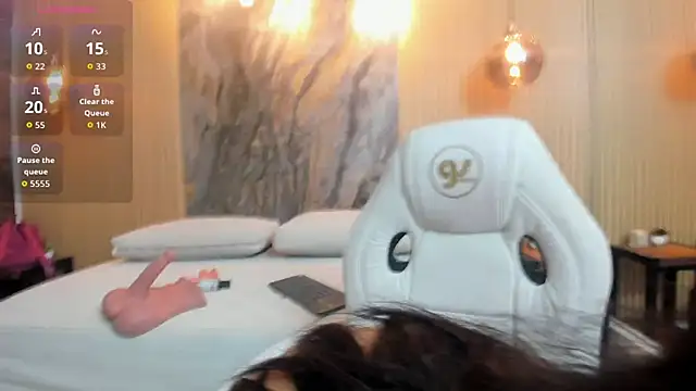 chloe murray online show from October 2025 07:13:02 PM