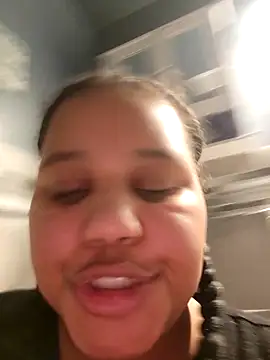 Snapshot of chocolate_bella chatting on February 2026 02:21:02 AM chocolate bella online show from February 2026 02:21:02 AM