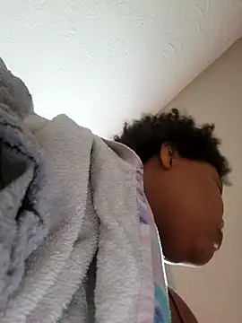 Snapshot of chocolate_bella chatting on February 2026 04:37:01 PM chocolate bella online show from February 2026 04:37:01 PM