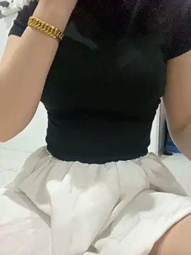 Beiiu 18 online show from October 2025 08:43:01 PM