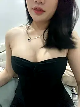 Beiiu 18 online show from October 2025 08:42:02 PM