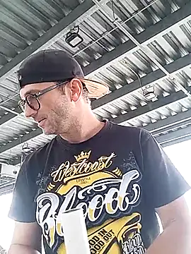 Snapshot of vasgabri chatting on September 2025 11:16:01 AM vasgabri online show from September 2025 11:16:01 AM