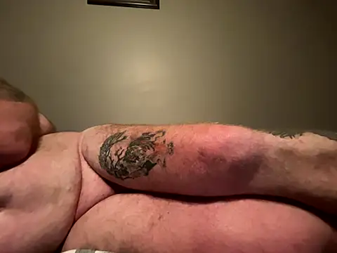 Snapshot of Reggyrabbit chatting on October 2025 04:37:01 PM Reggyrabbit online show from October 2025 04:37:01 PM