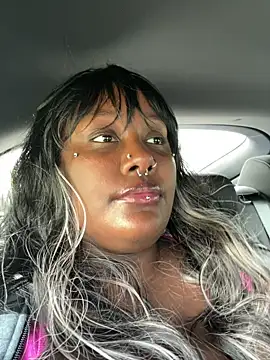 Cocomamii1 online show from April 2026 05:25:02 PM