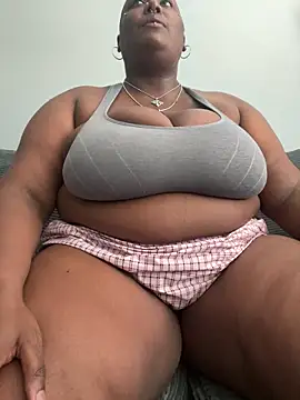 Cocomamii1 online show from March 2026 07:32:01 PM