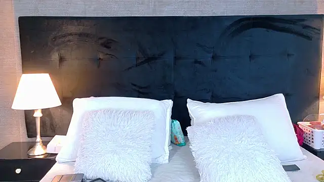 SophiaSummer online show from February 2026 07:57:01 PM