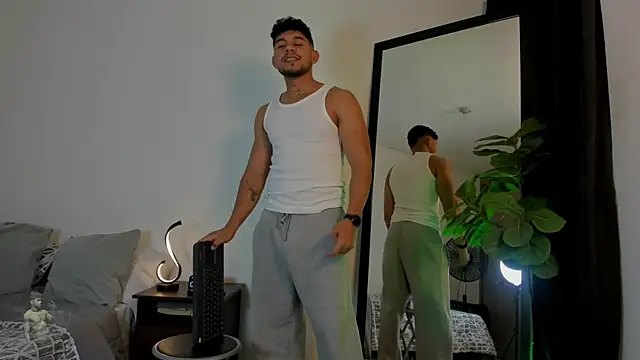 austin spears  online show from September 2025 11:38:02 PM