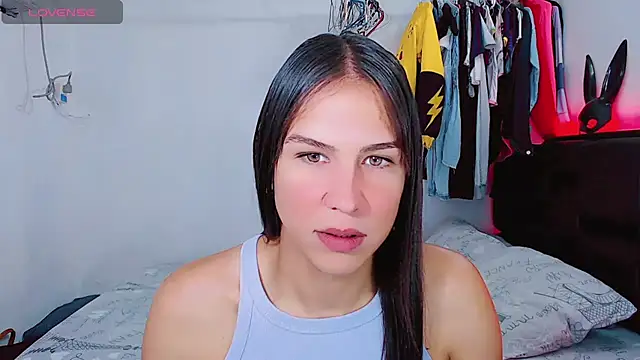Snapshot of Azley_sweet chatting on June 2026 03:18:02 PM Azley sweet online show from June 2026 03:18:02 PM