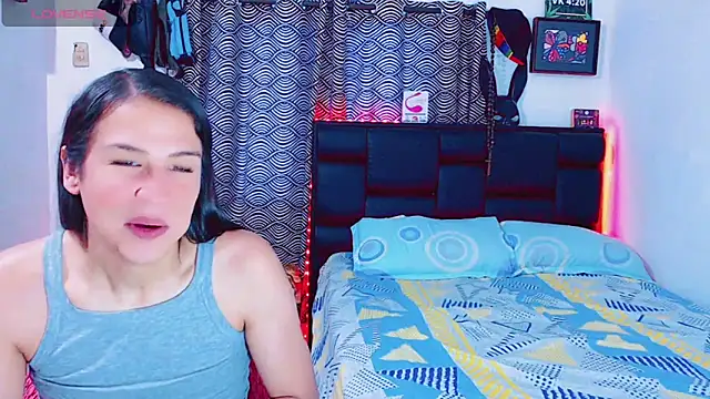 Snapshot of Azley_sweet chatting on November 2025 12:32:02 PM Azley sweet online show from November 2025 12:32:02 PM