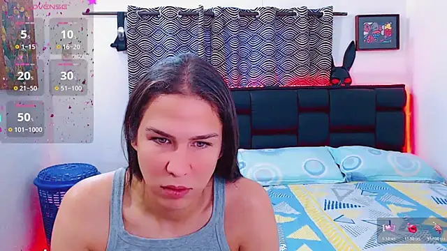 Snapshot of Azley_sweet chatting on February 2026 01:19:02 PM Azley sweet online show from February 2026 01:19:02 PM