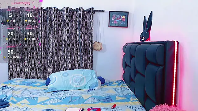 Azley sweet online show from April 2026 12:02:01 AM