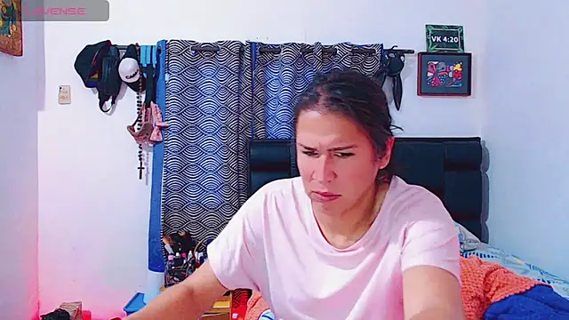 Snapshot of Azley_sweet chatting on November 2025 01:59:02 PM Azley sweet online show from November 2025 01:59:02 PM