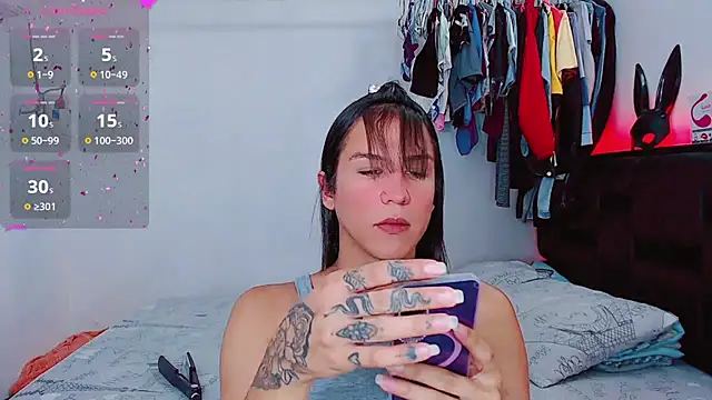 Snapshot of Azley_sweet chatting on June 2026 04:45:01 PM Azley sweet online show from June 2026 04:45:01 PM