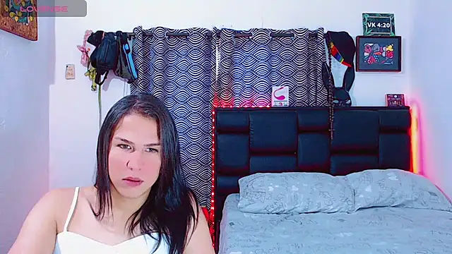 Snapshot of Azley_sweet chatting on November 2025 02:50:02 PM Azley sweet online show from November 2025 02:50:02 PM