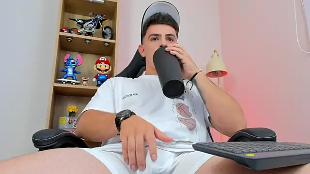 Mikecooper online show from May 2026 02:28:02 AM