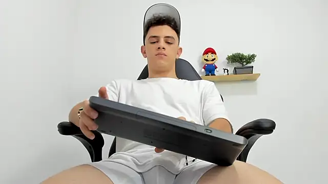 Mikecooper online show from September 2025 09:54:01 PM