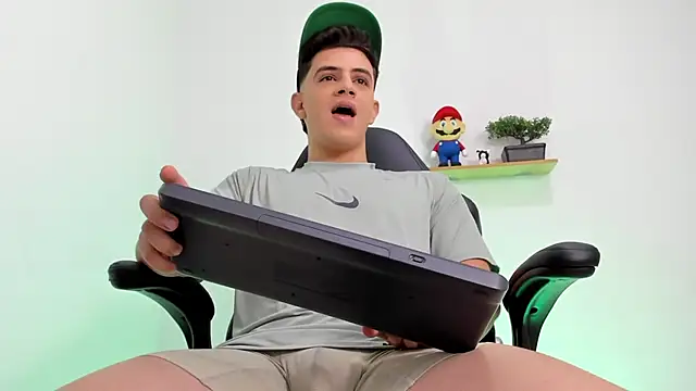 Mikecooper online show from January 2026 06:20:02 AM