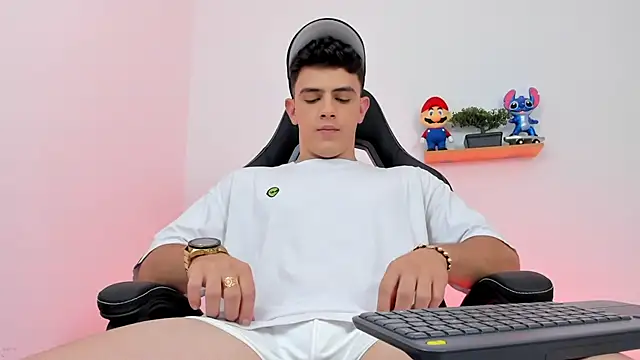 Mikecooper online show from March 2026 02:19:01 AM