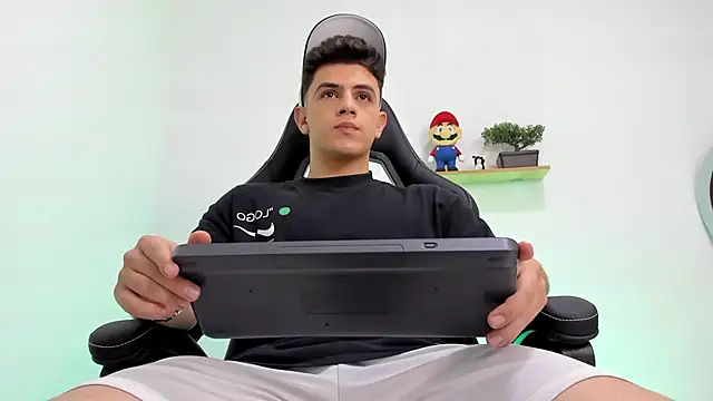 Mikecooper online show from February 2026 03:02:01 AM