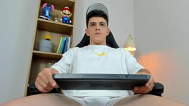 Mikecooper online show from March 2026 11:30:01 PM