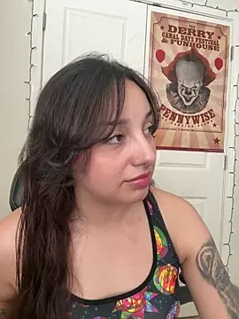 CharmingMaddie online show from March 2026 06:20:01 PM