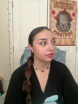 CharmingMaddie online show from February 2026 05:12:02 PM