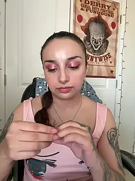 CharmingMaddie online show from March 2026 10:13:02 PM