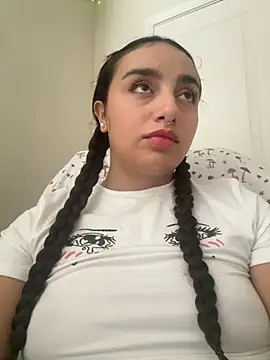 Snapshot of CharmingMaddie chatting on September 2025 02:46:02 PM CharmingMaddie online show from September 2025 02:46:02 PM