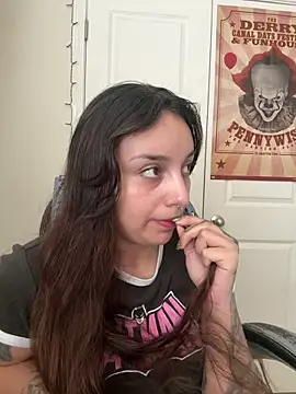 CharmingMaddie online show from March 2026 04:19:01 PM