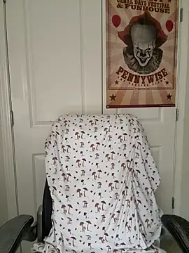 CharmingMaddie online show from December 2025 07:03:02 PM