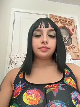 Snapshot of CharmingMaddie chatting on September 2025 04:32:01 PM CharmingMaddie online show from September 2025 04:32:01 PM