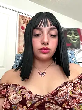 Snapshot of CharmingMaddie chatting on October 2025 03:24:02 PM CharmingMaddie online show from October 2025 03:24:02 PM